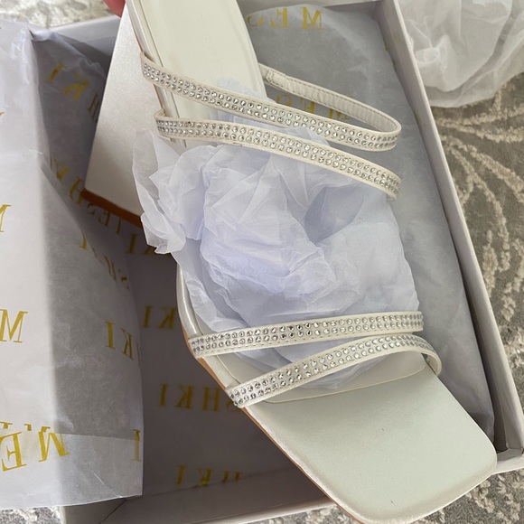 Diamante Strap Block Heels - new, never worn. Ivory, size 40 - Picture 8 of 11